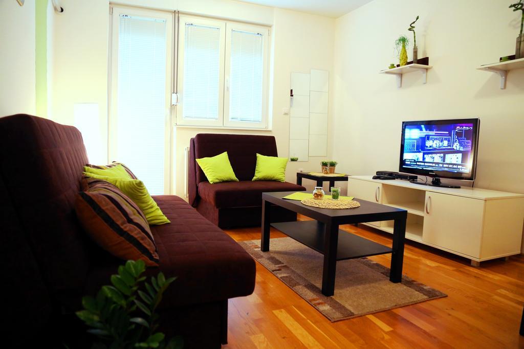 Hotel Sajam Novi Sad Buitenkant foto