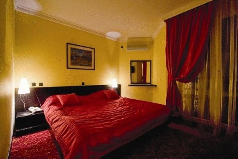 Hotel Sajam Novi Sad Buitenkant foto